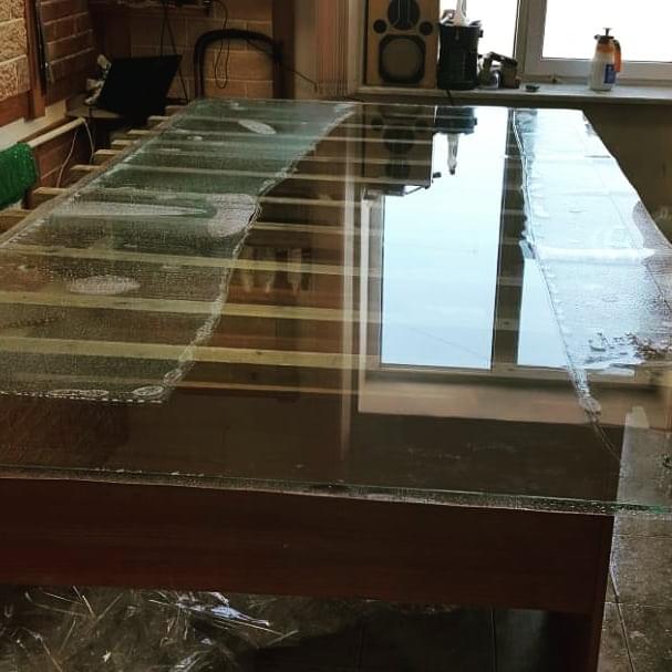 Бронировка стеклянных козырьков