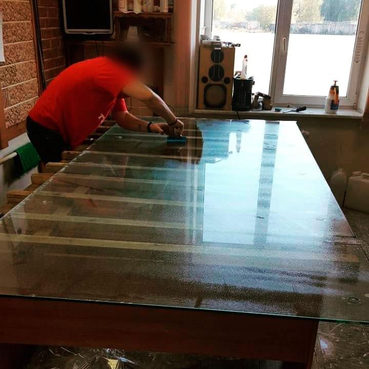 Бронировка стеклянных козырьков