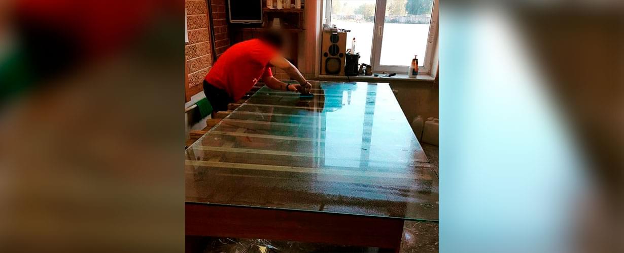 Бронировка стеклянных козырьков